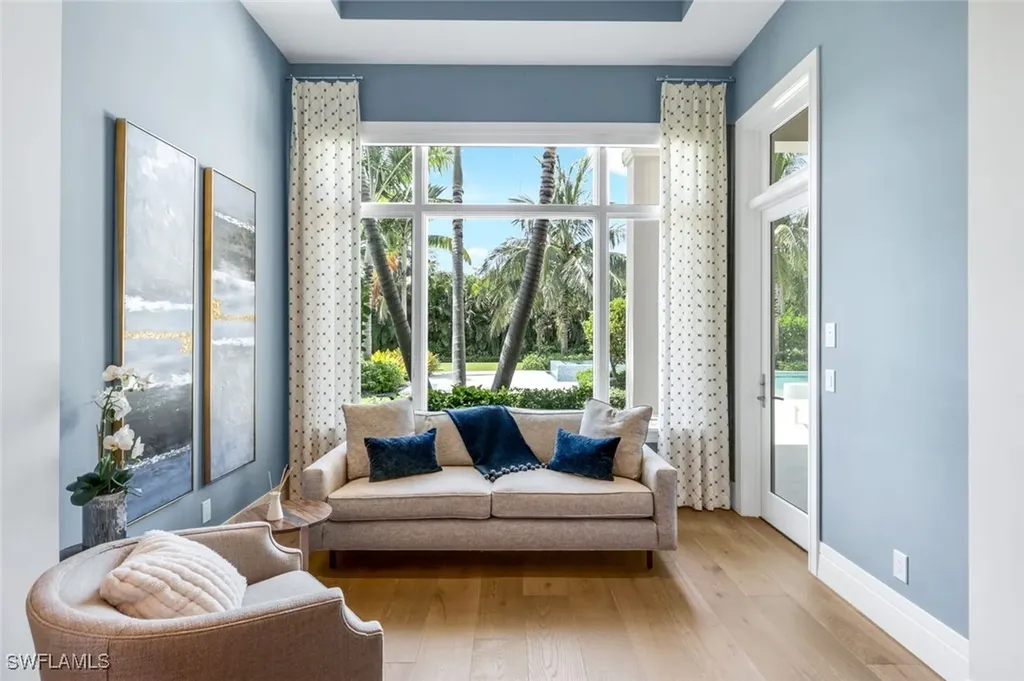 112 Hickory Road Naples FL 34108