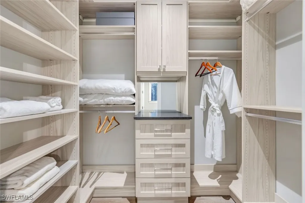 112 Hickory Road Naples FL 34108