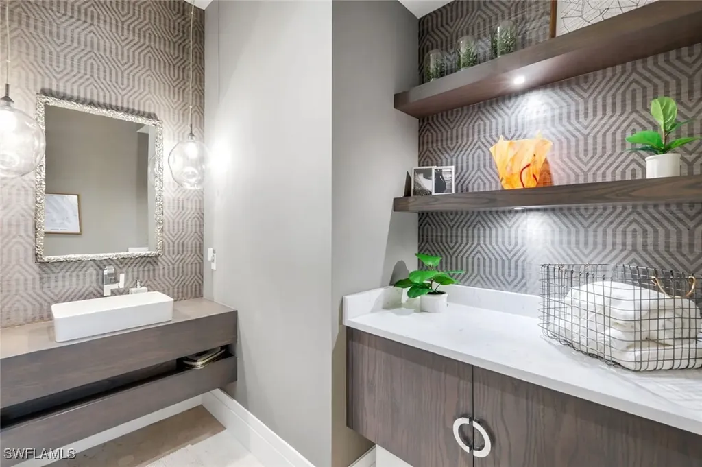 112 Hickory Road Naples FL 34108