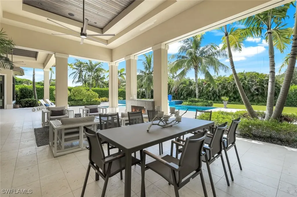 112 Hickory Road Naples FL 34108