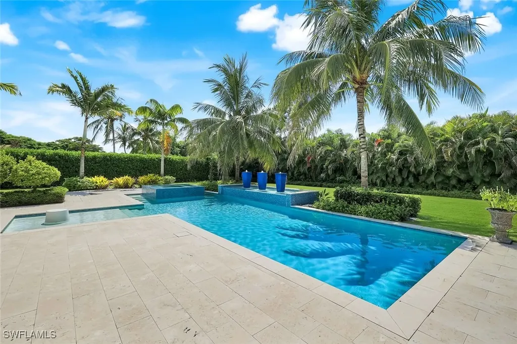 112 Hickory Road Naples FL 34108