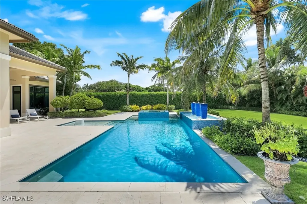 112 Hickory Road Naples FL 34108