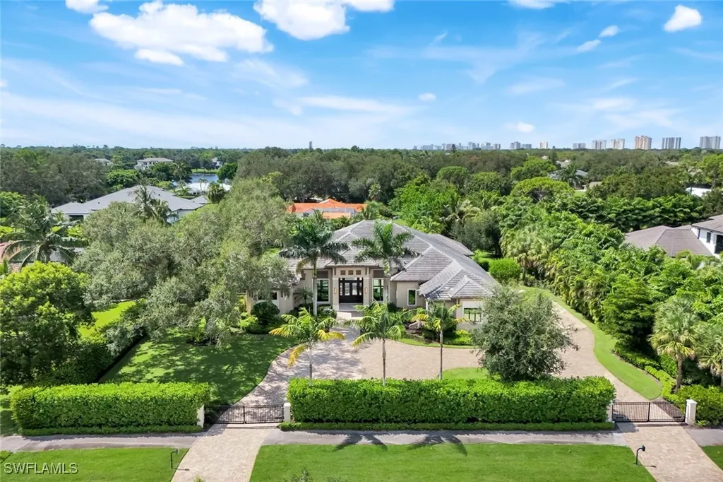 112 Hickory Road Naples FL 34108