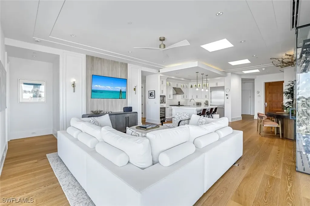 382 12th Avenue S Naples FL 34102