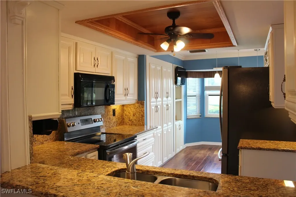 7360 Saint Ives Way Naples FL 34104