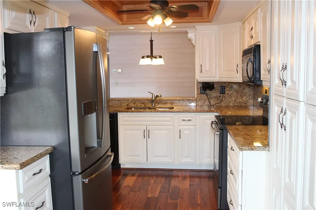 7360 Saint Ives Way Naples FL 34104