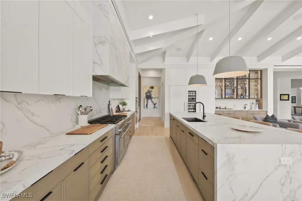 6253 Highcroft Drive Naples FL 34119