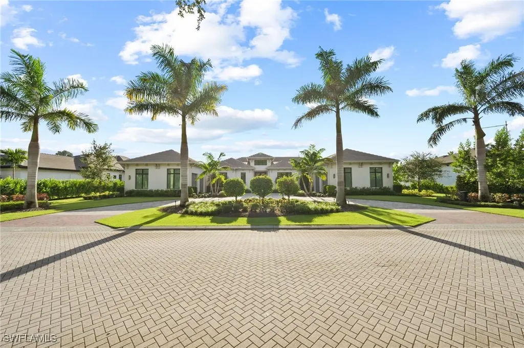 6253 Highcroft Drive Naples FL 34119