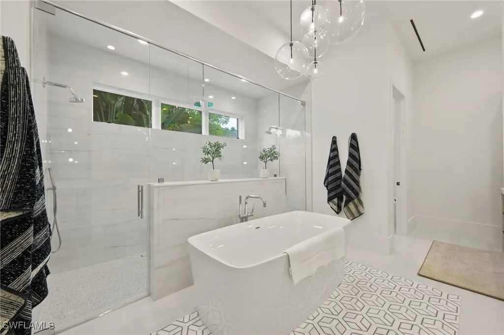 6253 Highcroft Drive Naples FL 34119