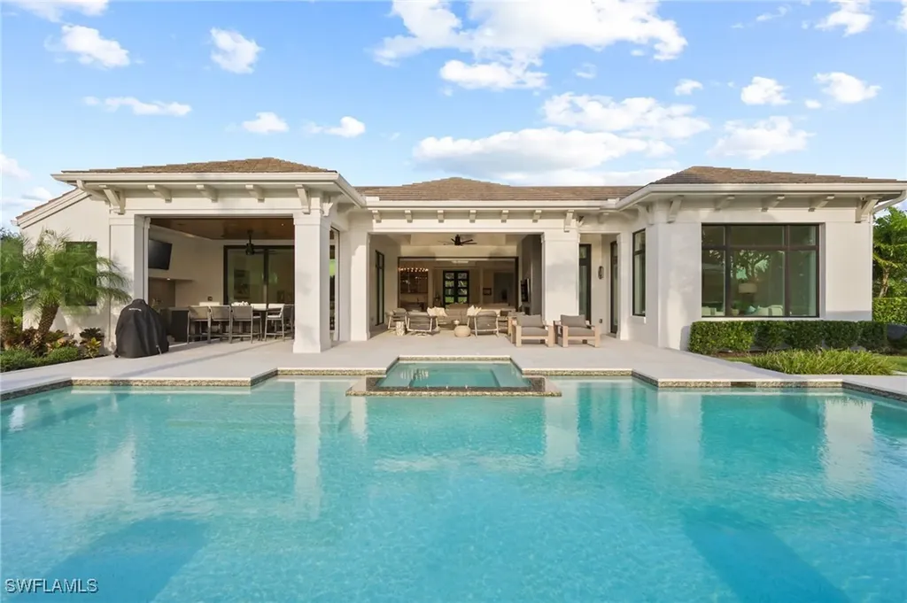 6253 Highcroft Drive Naples FL 34119