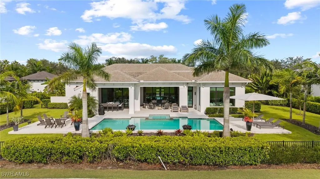 6253 Highcroft Drive Naples FL 34119
