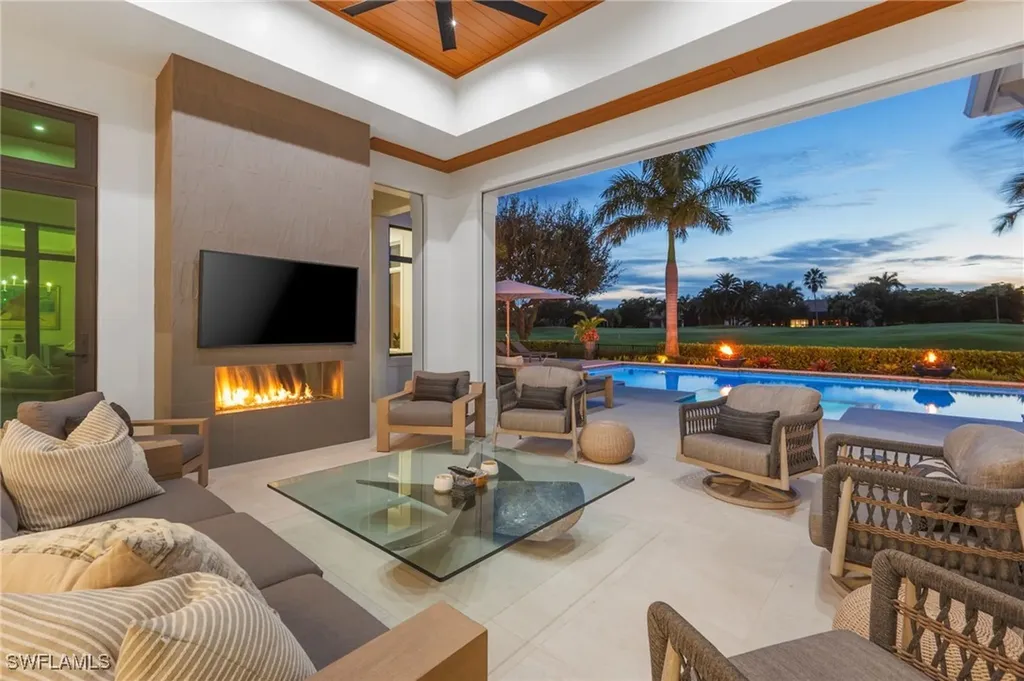 6253 Highcroft Drive Naples FL 34119