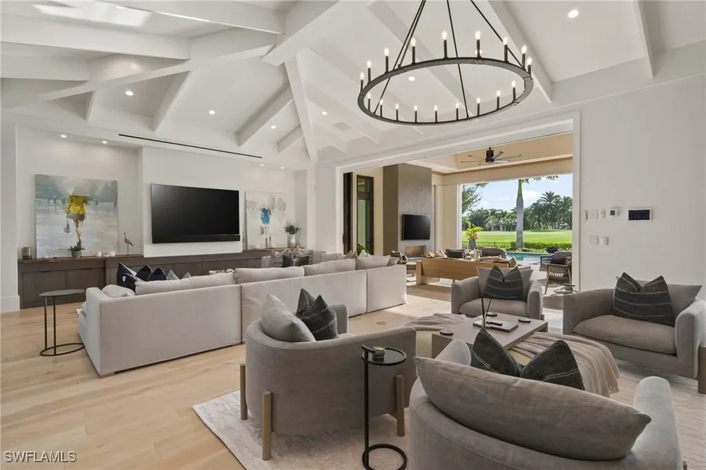 6253 Highcroft Drive Naples FL 34119