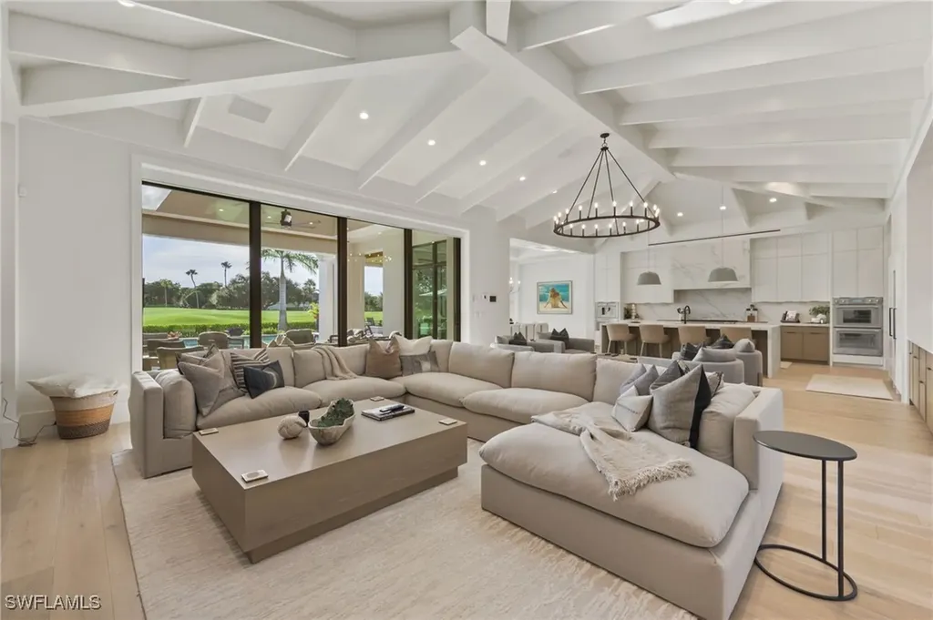 6253 Highcroft Drive Naples FL 34119