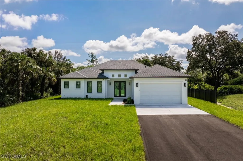 2132 Desoto Boulevard S Naples FL 34117