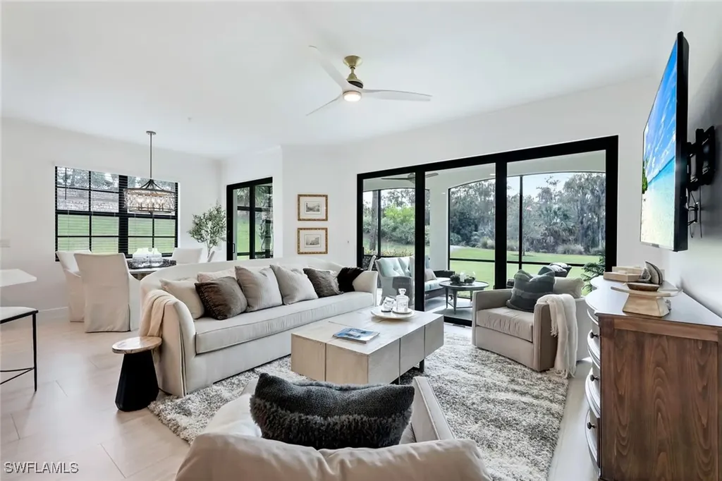 16348 Viansa Way Naples FL 34110