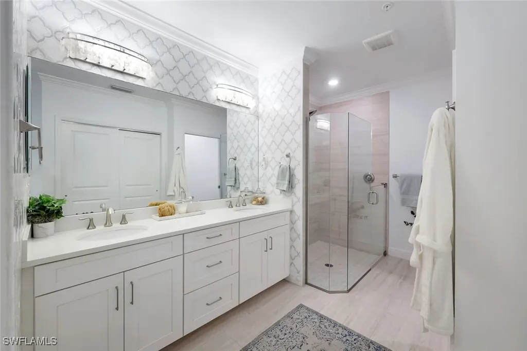 16348 Viansa Way Naples FL 34110