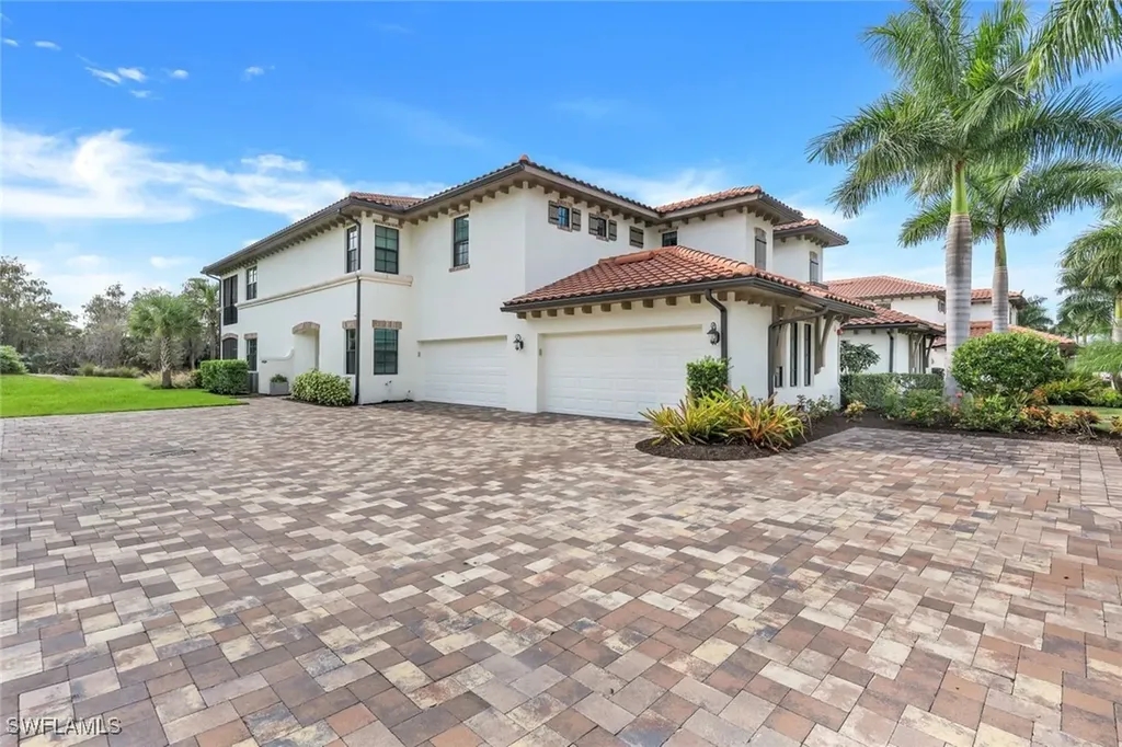 16348 Viansa Way Naples FL 34110