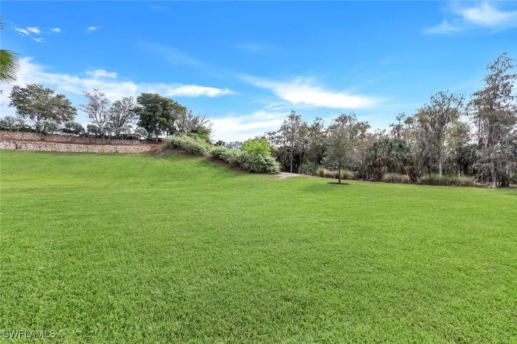16348 Viansa Way Naples FL 34110