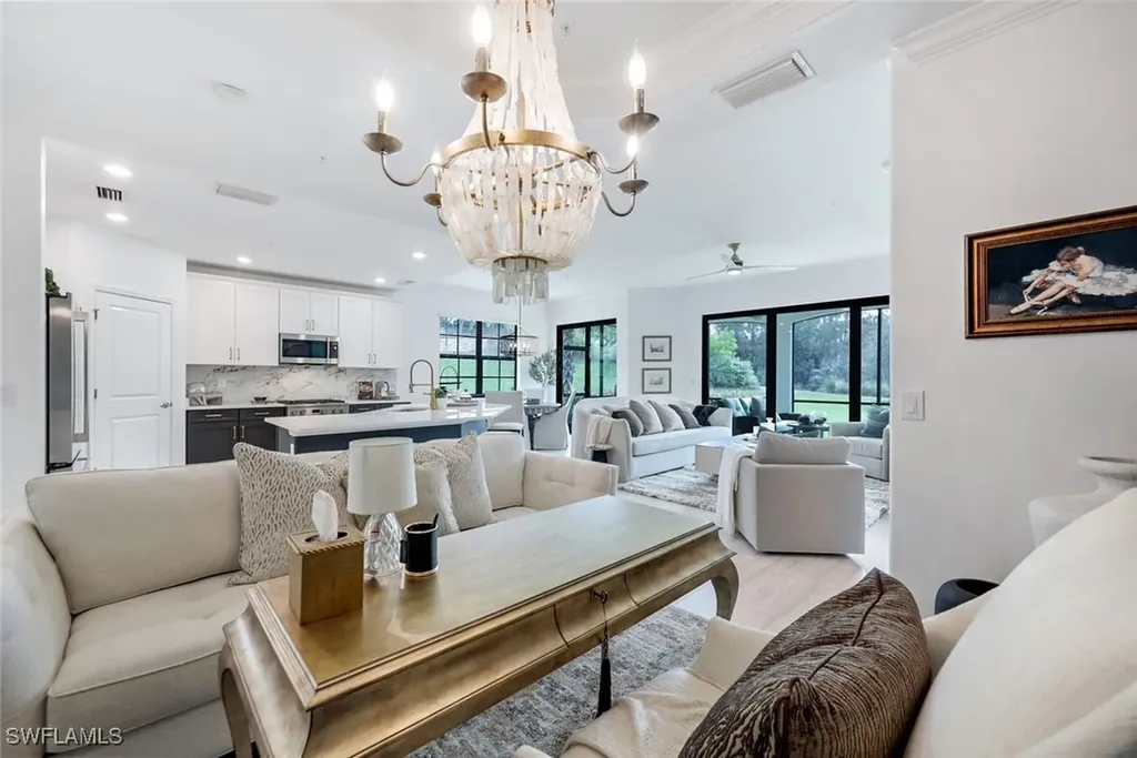 16348 Viansa Way Naples FL 34110