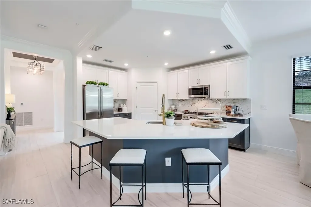 16348 Viansa Way Naples FL 34110