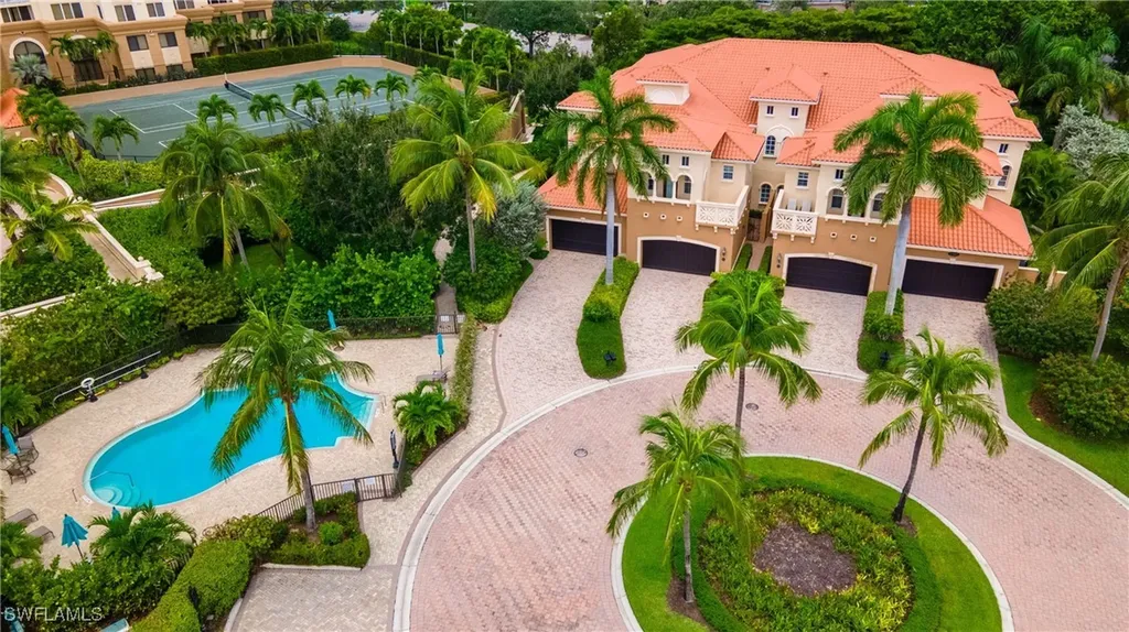 6501 Crown Colony Place Naples FL 34108