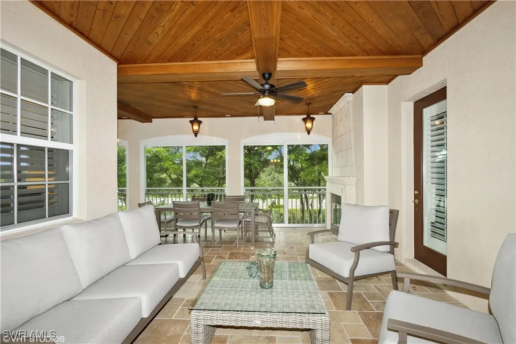 6501 Crown Colony Place Naples FL 34108