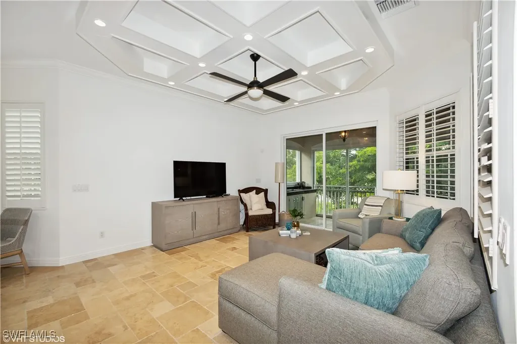 6501 Crown Colony Place Naples FL 34108