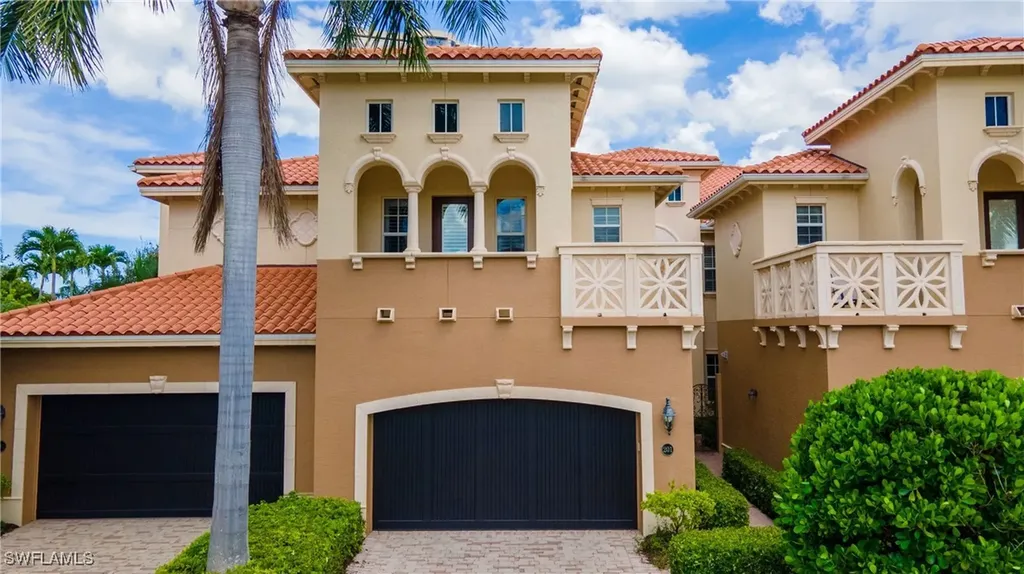 6501 Crown Colony Place Naples FL 34108