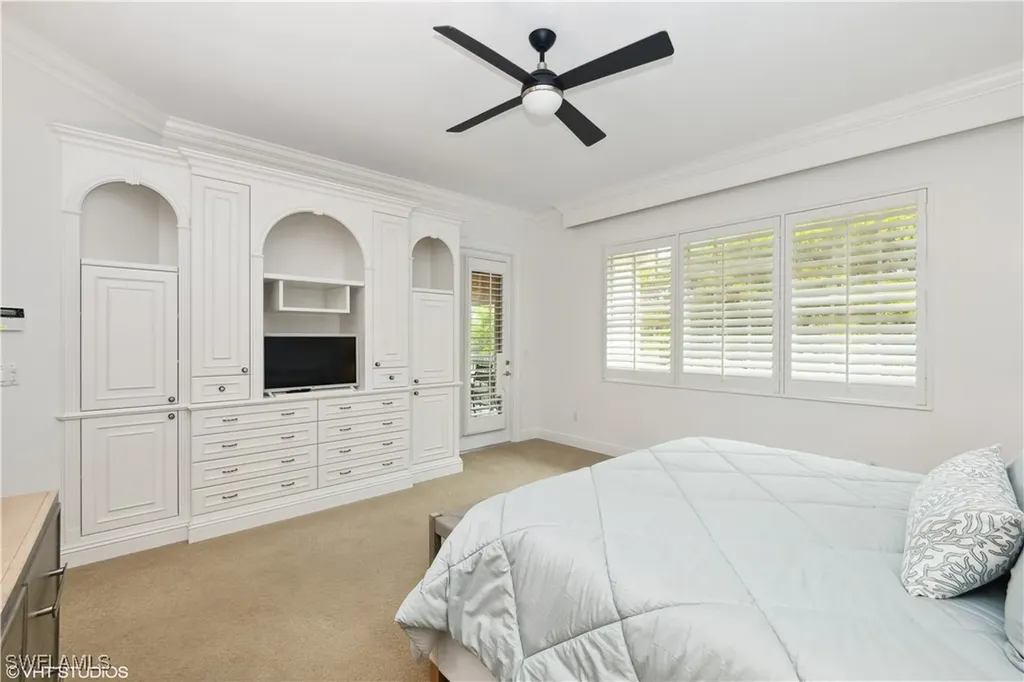 6501 Crown Colony Place Naples FL 34108