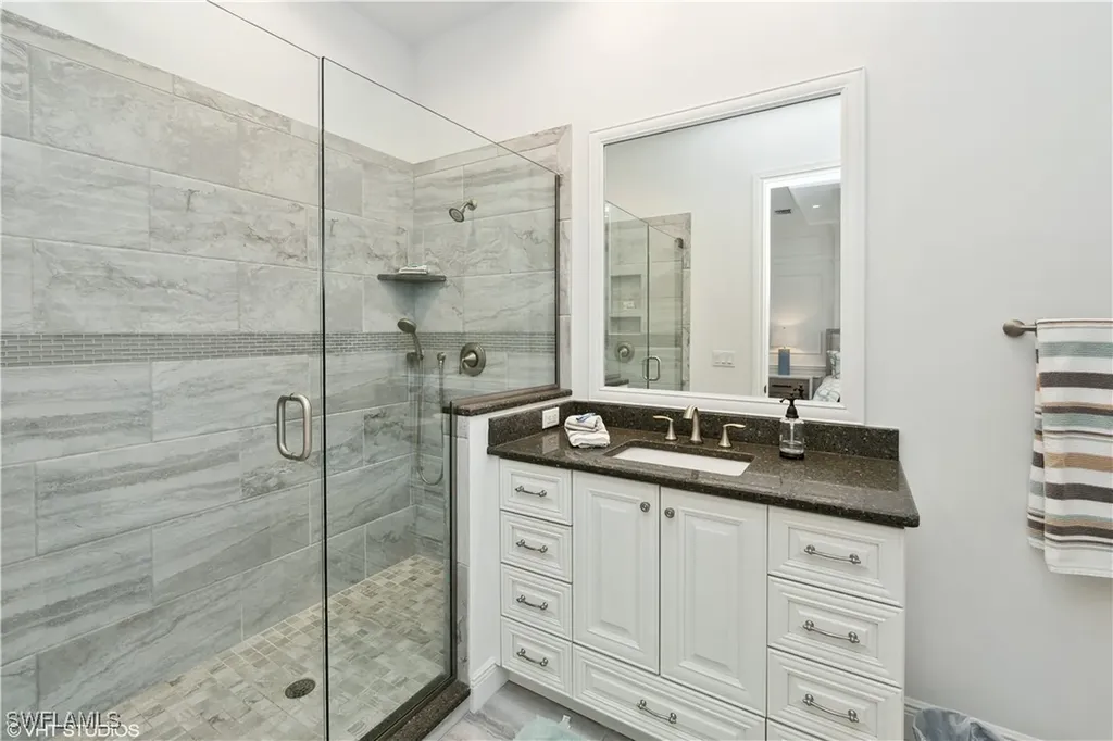 6501 Crown Colony Place Naples FL 34108
