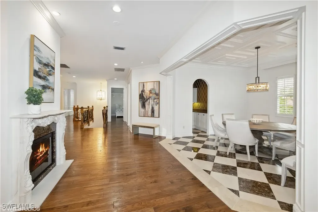 6501 Crown Colony Place Naples FL 34108
