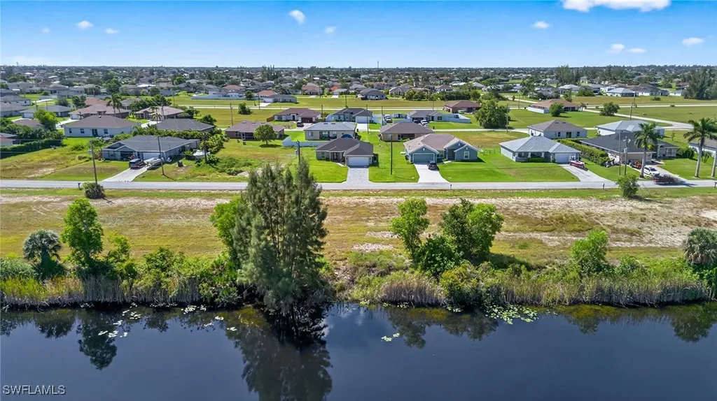 2059 NW 17th Street Cape Coral FL 33993