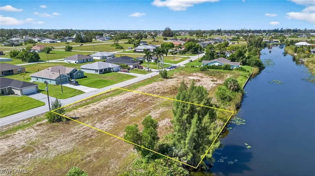 2059 NW 17th Street Cape Coral FL 33993