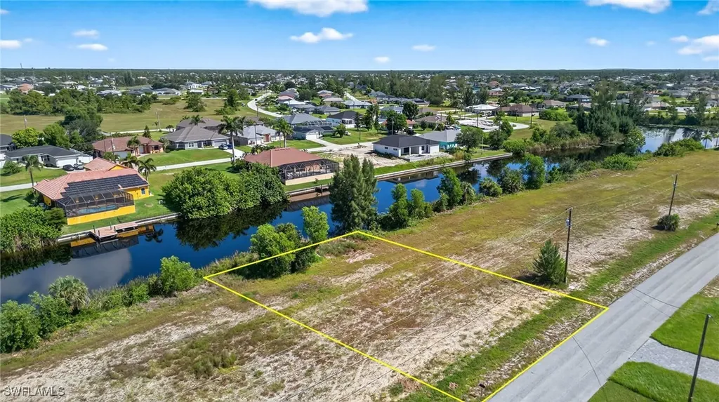 2059 NW 17th Street Cape Coral FL 33993