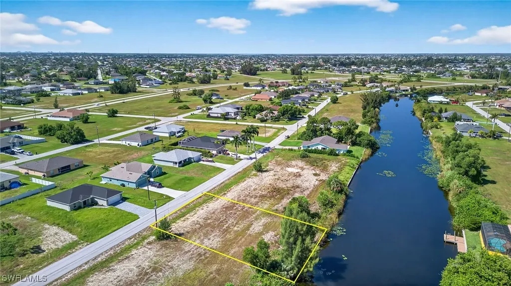 2059 NW 17th Street Cape Coral FL 33993