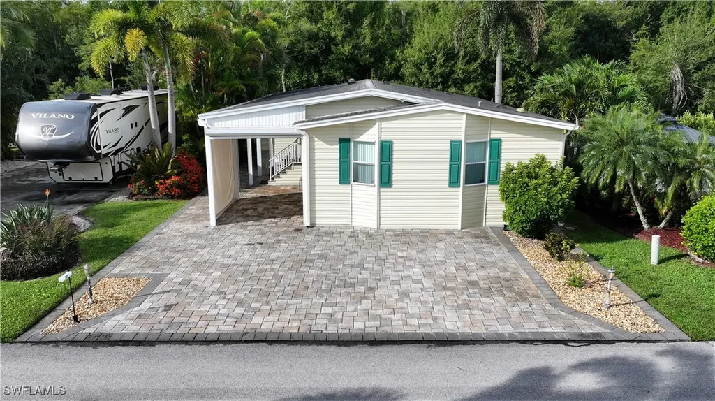 5870 Burrwood Court Fort Myers FL 33905