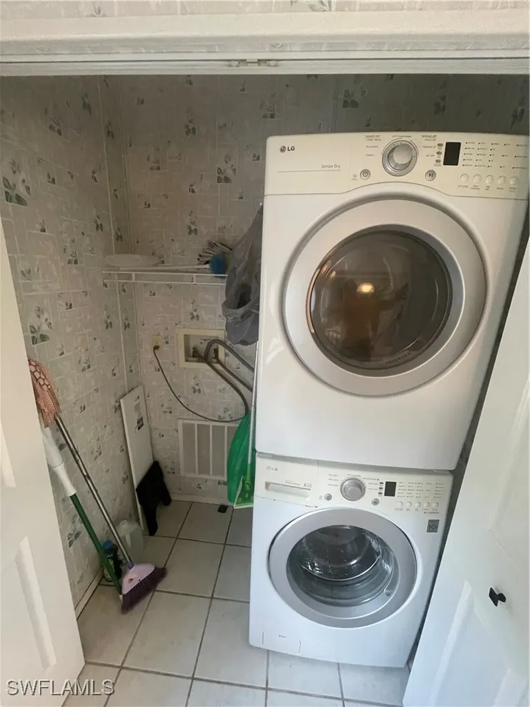 5870 Burrwood Court Fort Myers FL 33905