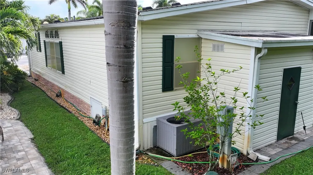 5870 Burrwood Court Fort Myers FL 33905