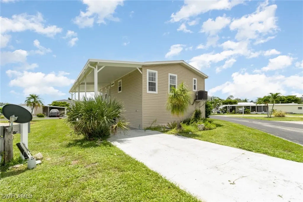 54 Sturbridge Lane Fort Myers FL 33908