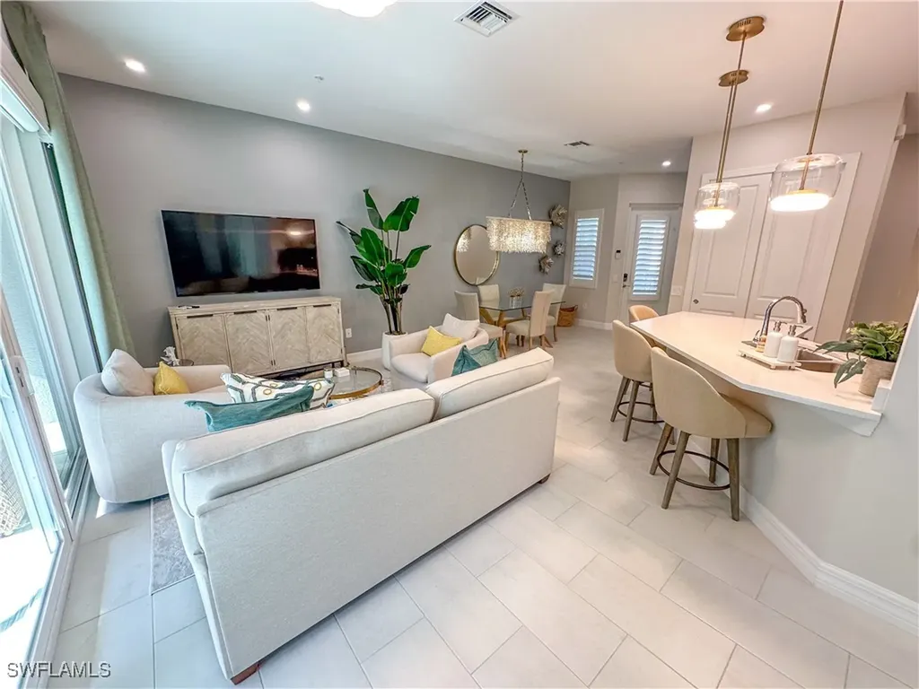 232 Indies Drive E Naples FL 34114