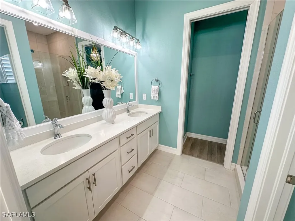 232 Indies Drive E Naples FL 34114