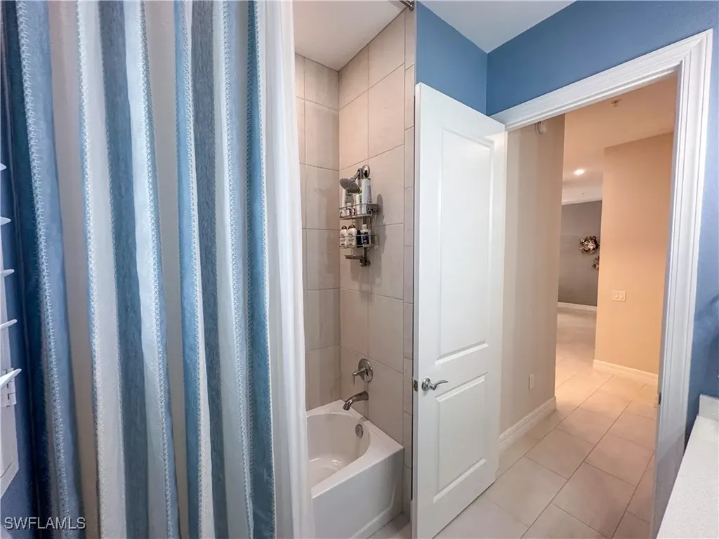 232 Indies Drive E Naples FL 34114