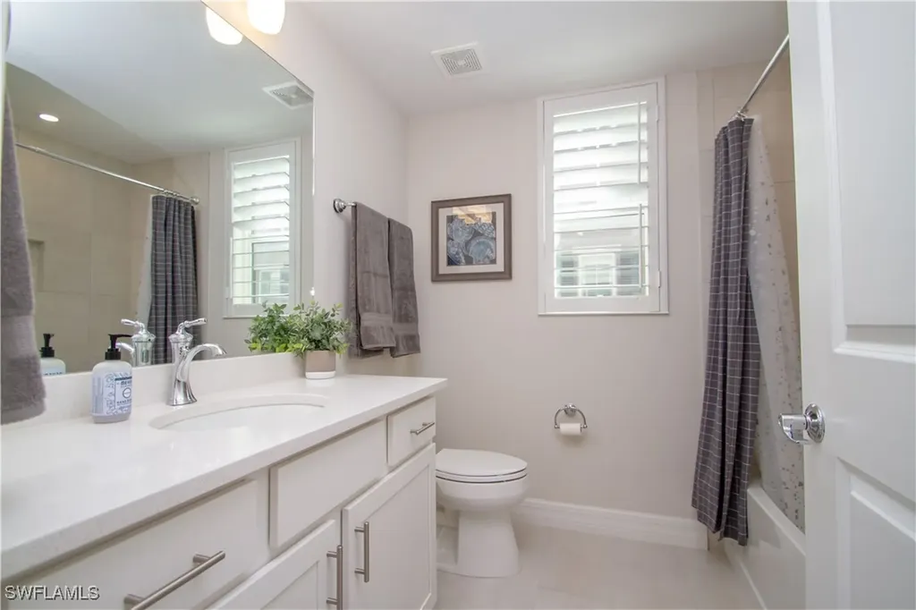 232 Indies Drive E Naples FL 34114