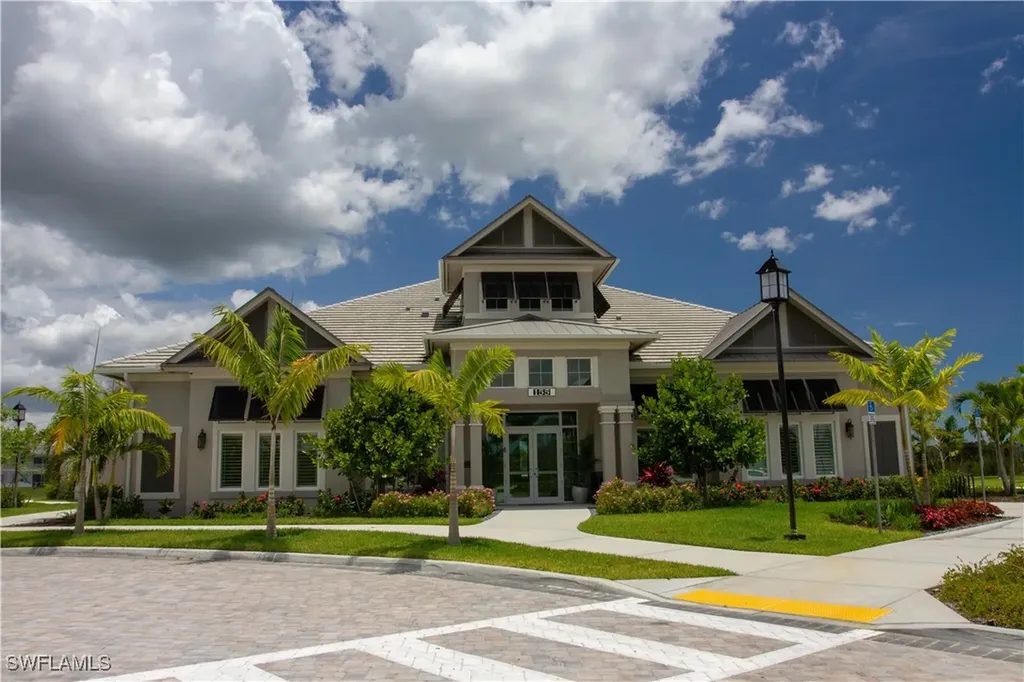 232 Indies Drive E Naples FL 34114
