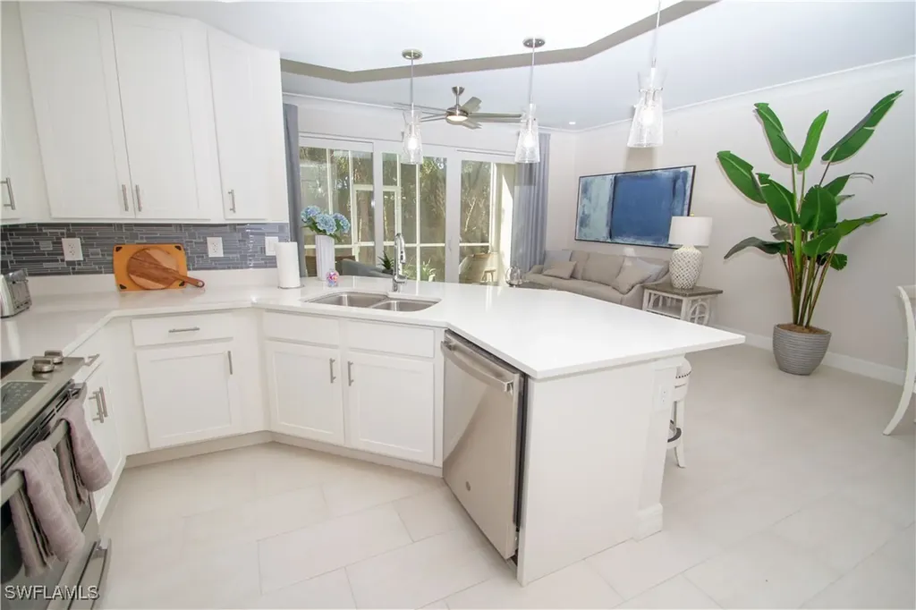 232 Indies Drive E Naples FL 34114