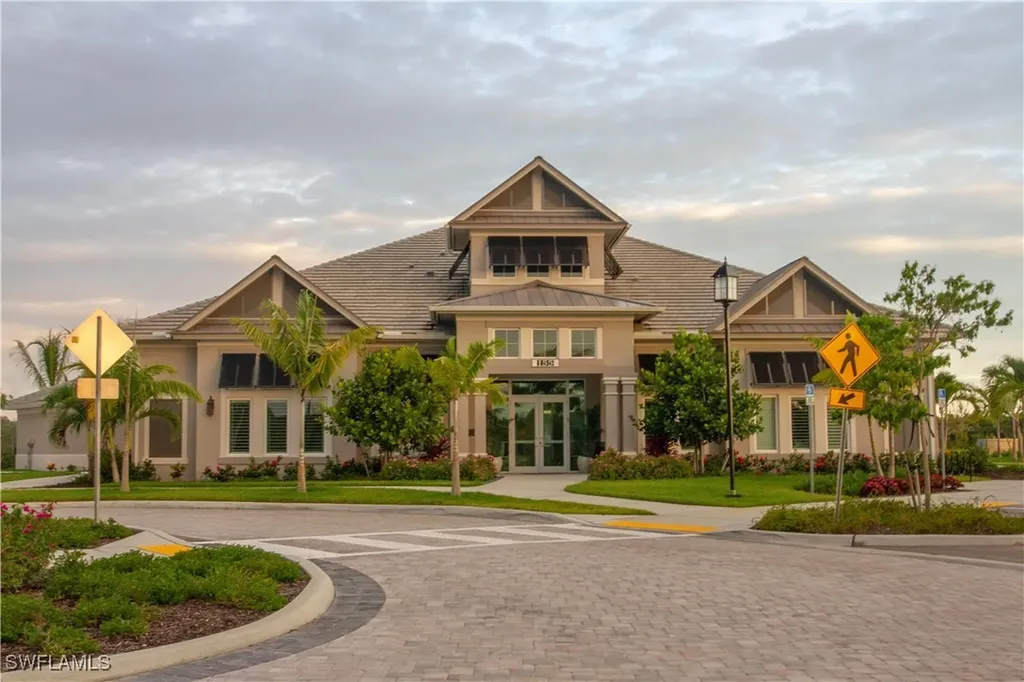 232 Indies Drive E Naples FL 34114