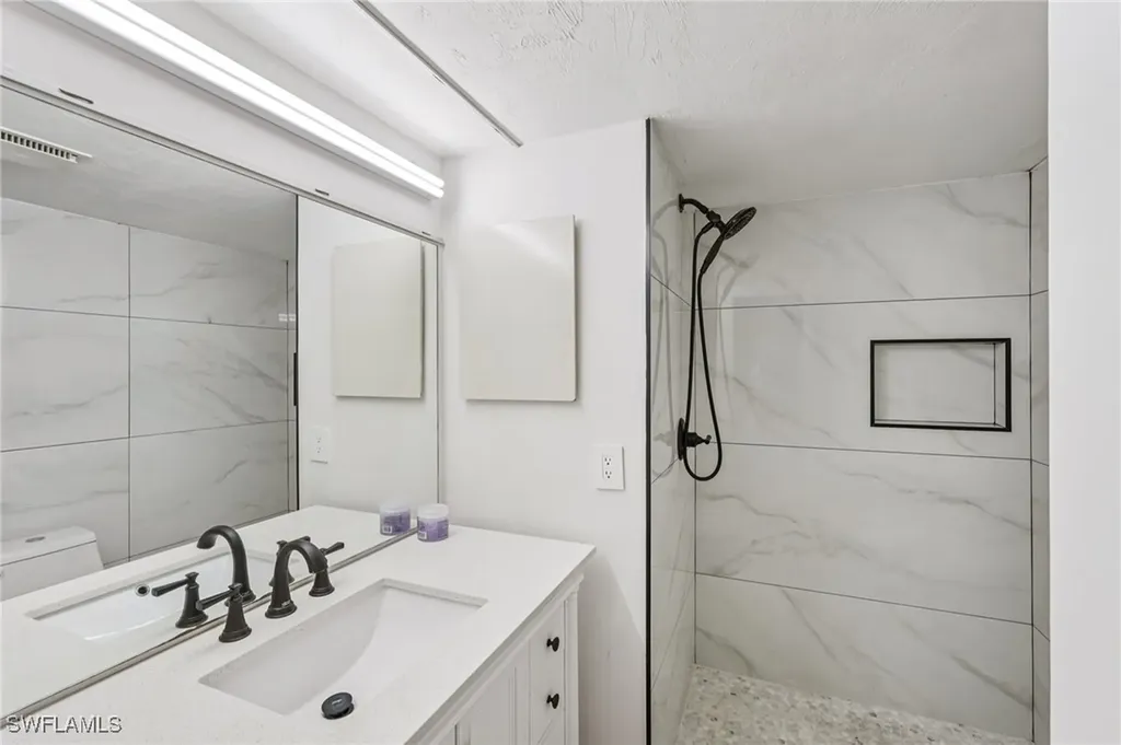 499 Forest Lakes Boulevard Naples FL 34105