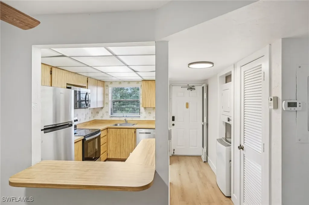 499 Forest Lakes Boulevard Naples FL 34105