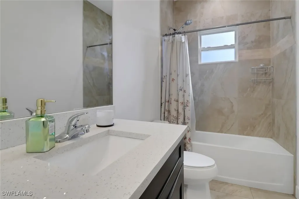 4240 62nd Avenue NE Naples FL 34120